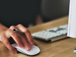 Пожилая одесситка стала жертвой «компьютерного мастера»