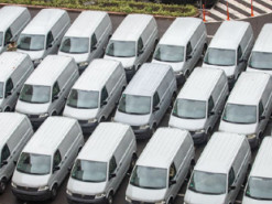 Київська влада передала прикордонникам пів сотні автівок