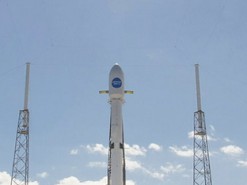Falcon 9 вывела на орбиту спутник, раздающий интернет авиапассажирам