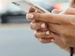 Коронавирус может передаваться через смартфон