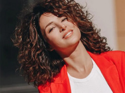 Злата Огневич показала, как выглядела в детстве. Архивное фото