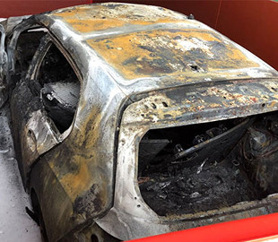 Гибридные авто оказались такими же пожароопасными как и электромобили