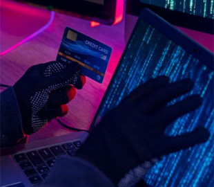 Інтернет-шахрай видурив у жінки 126 тисяч гривень