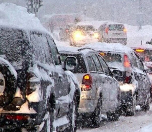 Зима для автомобілістів: топ-6 предметів, які мають бути в кожного водія