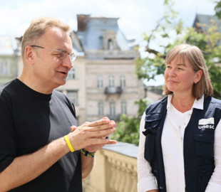 Мер Львова закликав надати статус міст світової спадщини ЮНЕСКО Харкову та Одесі