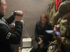 На Чернігівщині затримали ще одну зрадницю: виправдовувала воєнні злочини росіян і чекала на окупацію нових територій України