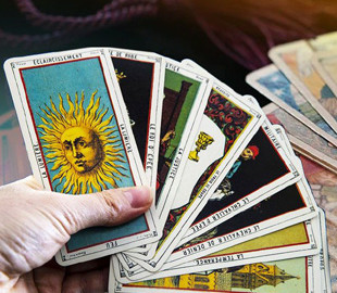 Гороскоп на 12 листопада 2022 для всіх знаків зодіаку за картами Таро
