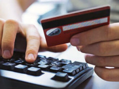 Експрацівниця банку заволоділа коштами клієнтів на суму понад 1,2 млн грн