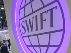 Стало известно, когда российские банки отключат от SWIFT