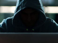 Криптовалютного хакера, який викрав $ 100 мільйонів шукатиме ФБР