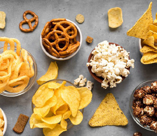 Шкідливо для здоров'я: 12 популярних продуктів, які краще не їсти