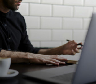 Медики рассказали, как избежать негативного влияния на глаза от компьютера