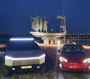 В Киеве снова засветился новый пикап Tesla Cybertruck