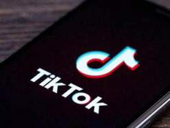 Власти США хотят запретить скачивание TikTok и WeChat