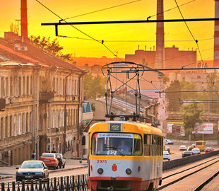 В Одессе уже можно оплатить проезд смартфоном во всех трамваях