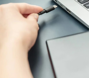 Ціни не впадуть — на скільки в Україні здорожчали повербанки через відключення світла