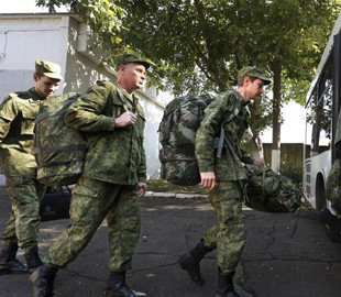 АР назвало кількість росіян, які накивали п'ятками від мобілізації за кордон