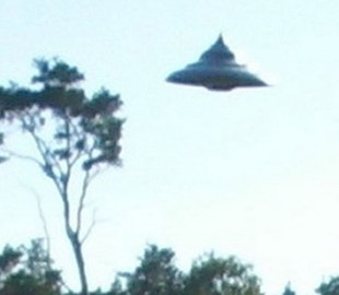 Поляк сделал "лучшие за 40 лет" фото НЛО: эксперты настаивают на их подлинности