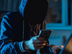 Мошенники снимают деньги с карт украинцев: как защититься от аферистов