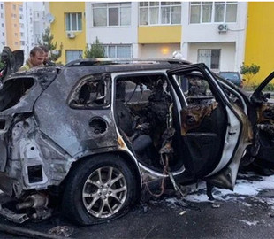 В Харькове сожгли авто известного блогера