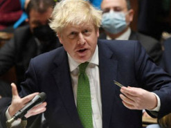 Прем'єр Великої Британії Джонсон заявив, що веде переговори зі США про заборону в Росії системи Swift