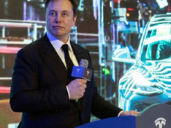 Илон Маск спешит на помощь: Tesla займется производством аппаратов ИВЛ