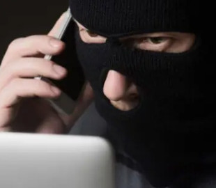 Шахрай обікрав жінку на 148 тисяч гривень, виманивши код з смс-повідомлення