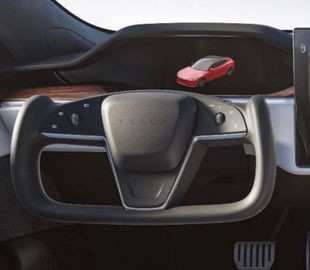 Tesla выпустила обновление для новых Model S со штурвалом, которое облегчит управление некоторыми функциями авто