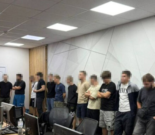 В Україні викрили 31 шахрайський кол-центр