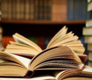 "Положили" несколько интернет-магазинов: первые получатели "ковидной тысячи" начали массово покупать книги