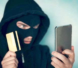 Мошенники под видом полицейских выманили у украинцев более 250 тысяч гривен