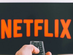 В США открыта вакансия мечты: нужно смотреть сериалы от Netflix и есть пиццу