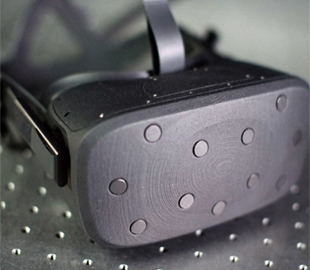 Прототип шлема виртуальной реальности Oculus Half Dome получил систему механической фокусировки и большой угол обзора