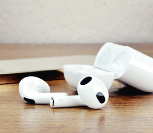 Владельцы AirPods 3 жалуются на шипение в наушниках