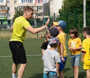 В Ірпені та Бучі дітей відволікають від важких спогадів безкоштовними тренуваннями