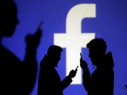 The Guardian: Российский "тролль" подал в суд на Facebook за бан