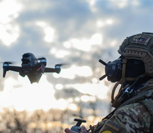 Засновник Spotify інвестував €600 млн в оборонний стартап Helsing, який постачає дрони в Україну