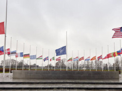 «Мы за вами наблюдаем»: Рогозин поздравил НАТО с днем рождения