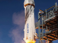 Blue Origin Джеффа Безоса відправляє перших туристів в космос