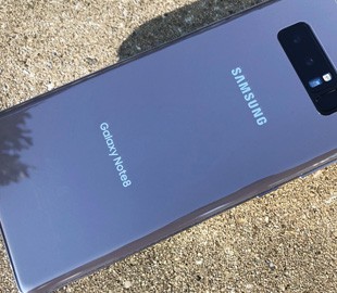 Смартфон Samsung Galaxy Note 8 начинает получать мартовский патч безопасности