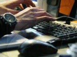 Министр кибербезопасности Японии признался, что не умеет пользоваться компьютером