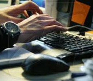 Министр кибербезопасности Японии признался, что не умеет пользоваться компьютером