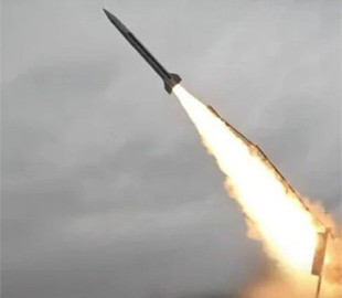 США знищили ракетою ATACMS іранський підводний човен у порту