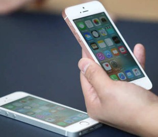 Apple распродала весь запас устаревших смартфонов iPhone SE за несколько часов