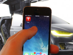 Приложение Tesla теперь имеет двухфакторную аутентификацию