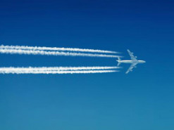 Пассажиры 10 авиакомпаний смогут пользоваться Wi-Fi во время полета