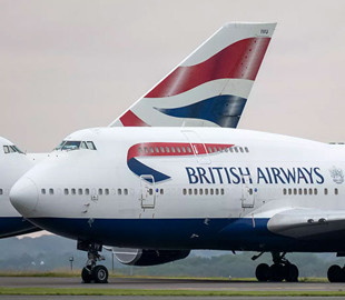 Авиалайнеры Boeing 747 всё ещё получают регулярные обновления ПО на дискетах