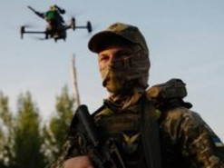 Українські інженери розробили дрон-ретранслятор "Рекрут" — працює у зв'язці з НРК