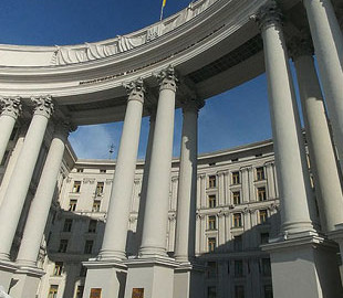 Україна просить партнерів пояснити, чому видалили хмарні сервіси із санкційного пакета