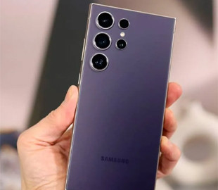 У Samsung Galaxy S24 Ultra помітно швидше флеш-пам'ять, ніж у iPhone 15 Pro Max